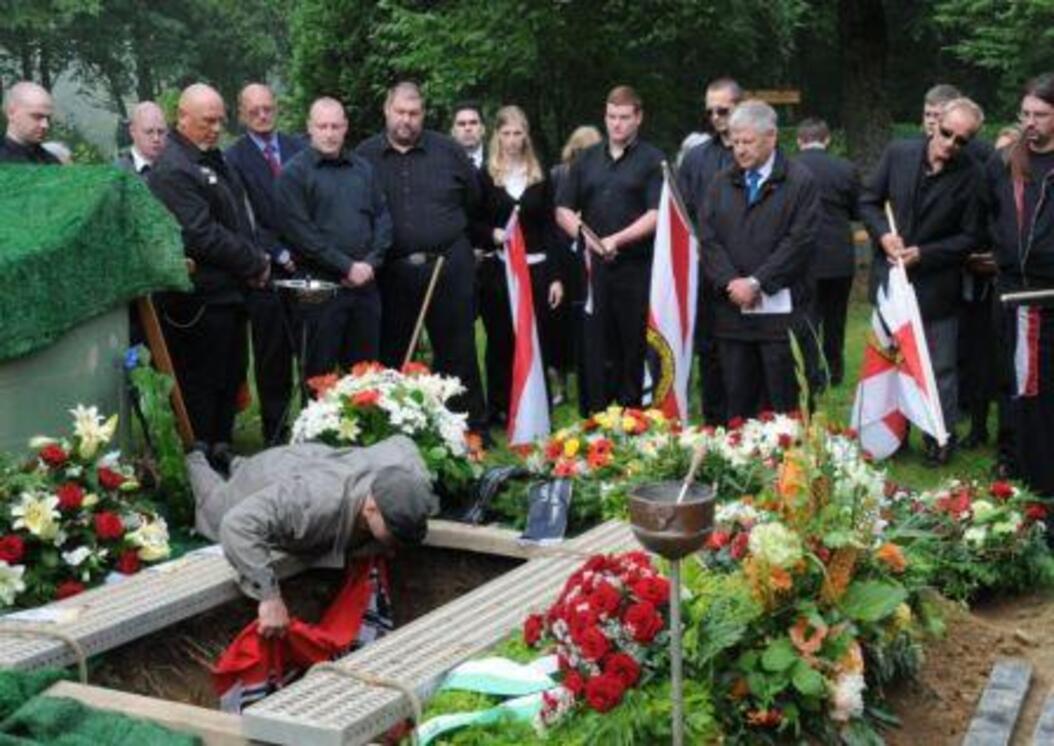 NeonaziBegräbnis in Passau 18 Festnahmen Lokalnachrichten