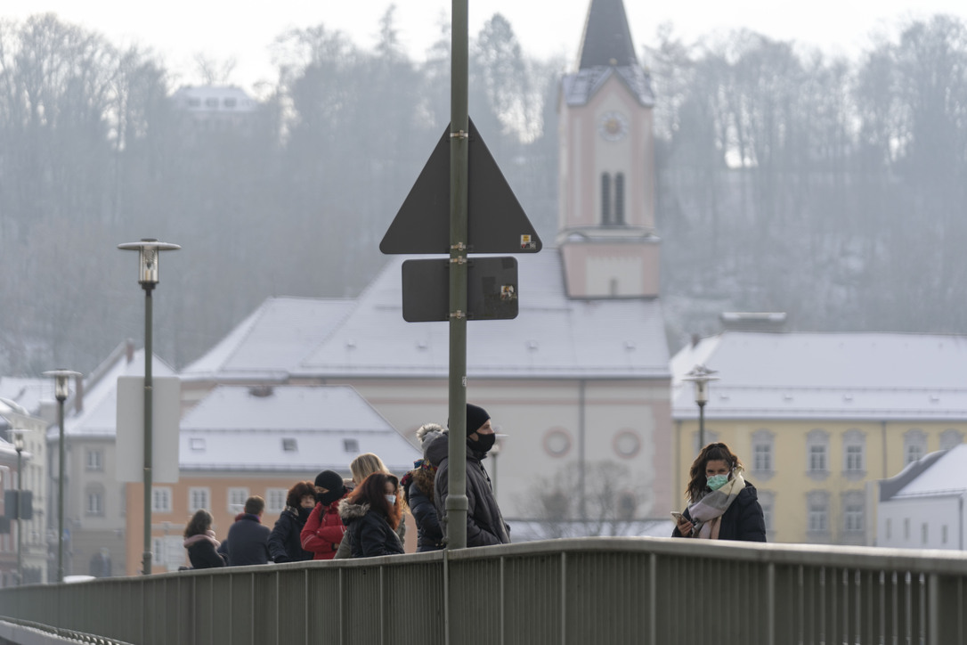 Söder, der erste Schnee und ein Häufchen Querdenker - Niederbayern ...
